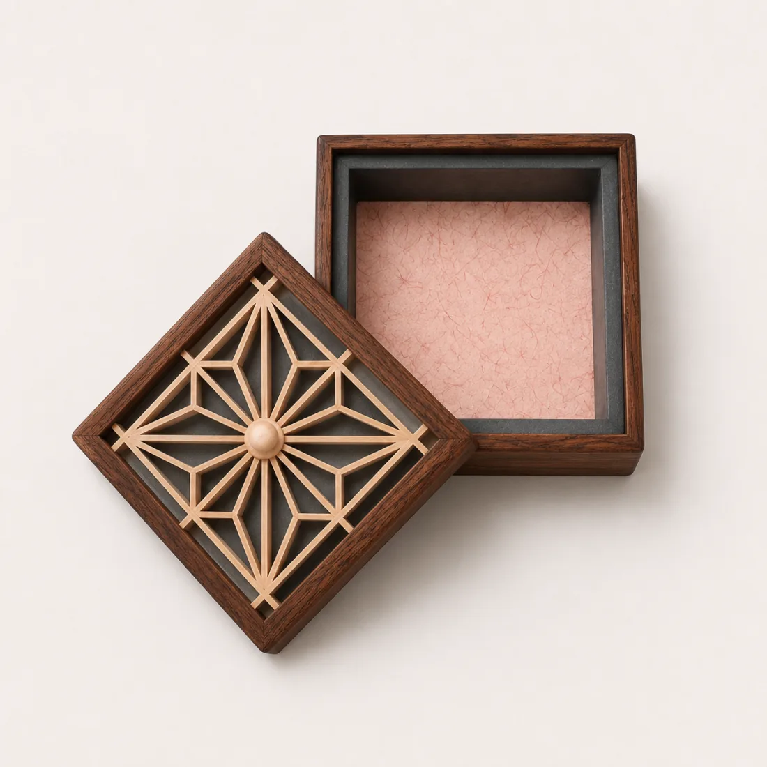 Close view of the contrasting lattice strips and round centre detail on the lid